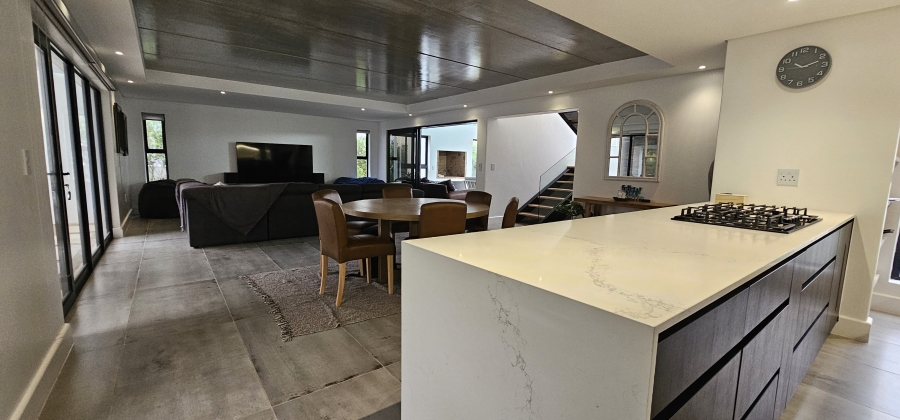 3 Bedroom Property for Sale in Calypso Beach Western Cape